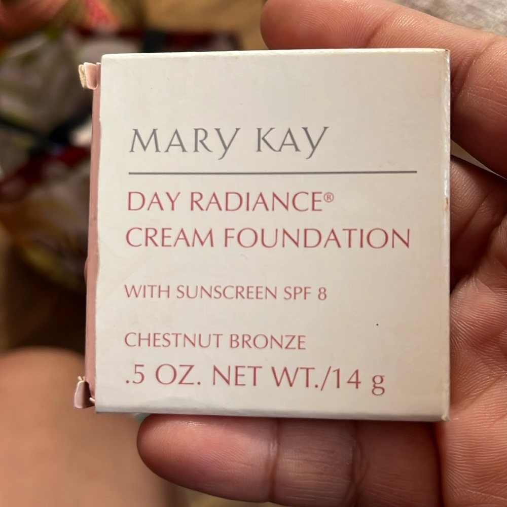 Mary Kay Day Radiance Cream Foundation Chestnut Bronze 2965 SPF 8 .5oz